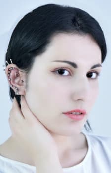Farahnaz, Nikray