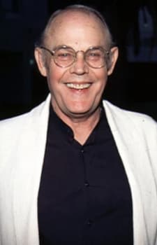 Arquette, Lewis