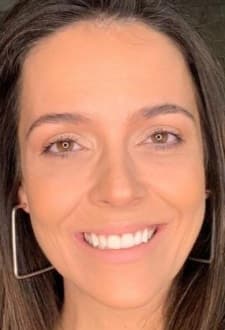 Villaça, Renata