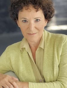 T'Kaye, Eileen
